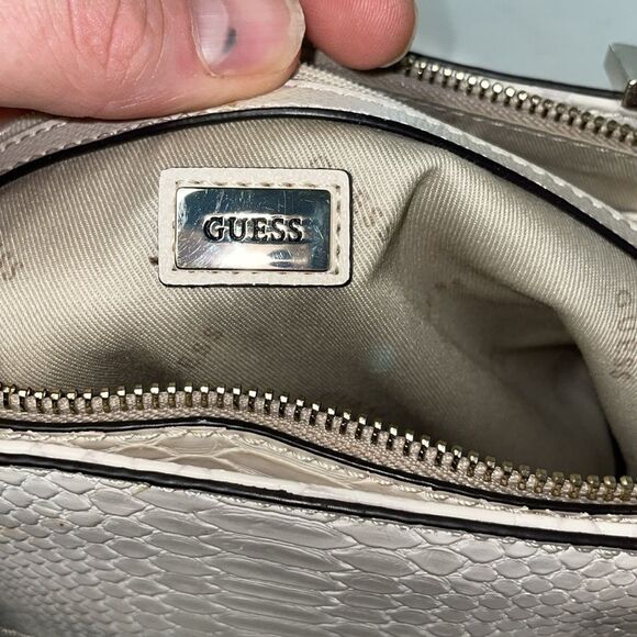 GUESS NISSANA SATCHEL TOTE BAG FTL-06-030 - Picture 10 of 10